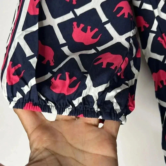 Crown & Ivy Women’s Multicolor Elephant Print 3/4 Sleeve Vneck Blouse Size M - Picture 6 of 7